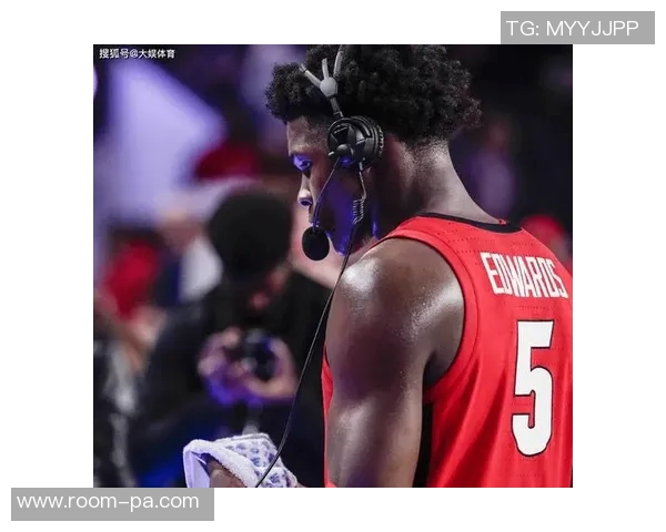 韦德赞CC具备罗伊风范能组织全队也能主宰比赛表现